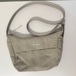 Lululemon Sling Crossbody Bag 2L